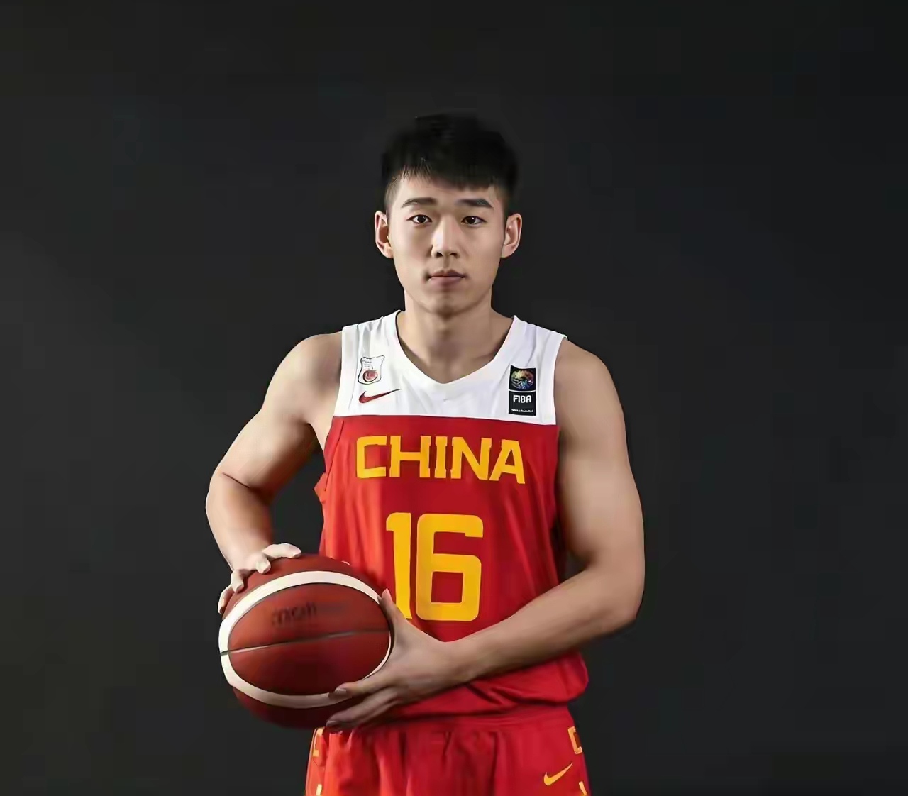 三人男篮-中国男篮16-21荷兰张宁7分4篮板的简单介绍